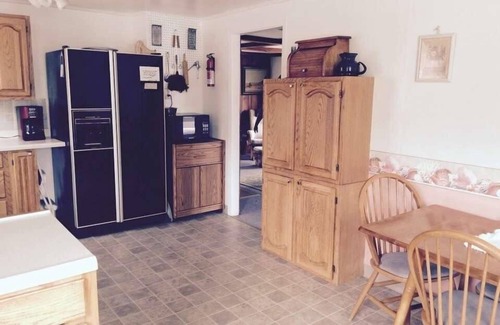 Westport House | Fire Pit, Fenced yard, Hot Tub! 2 bedrooms, your private get away to the beach