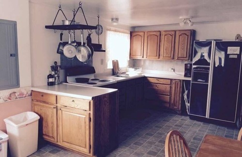 Westport House | Fire Pit, Fenced yard, Hot Tub! 2 bedrooms, your private get away to the beach