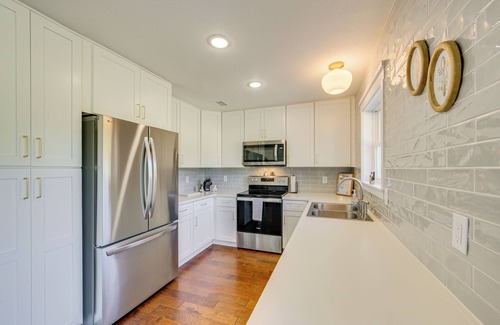 Tyler House | Fire Pit & Grill: Tyler Home on 5 Acres!