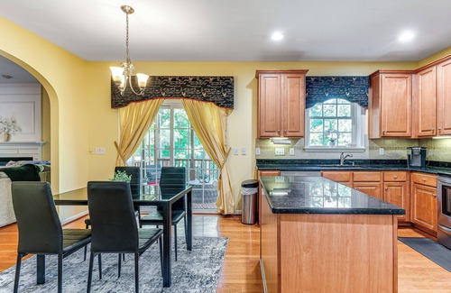 Holly Springs Cottage | Fire Pit + Pool Access: Quiet Holly Springs Home