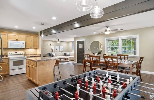 Bardstown House | Fire pit - Yard Games - Foosball - KY Bourbon Trail