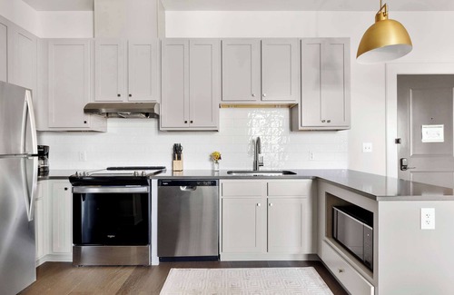 Cannonborough Elliotborough Condo | Fire Tower | Bright King Suite + Private Balcony