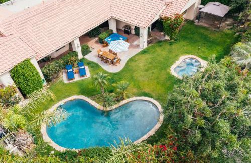 Desert Club Estates House | Firefly by AvantStay Spacious Backyard w Pool Hot Tub