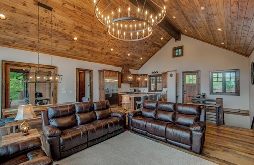 Banner Elk Cabin | Firefly Springs at Eagles Nest - 2024 Luxury with 6 king suites, hot tub, views, pets