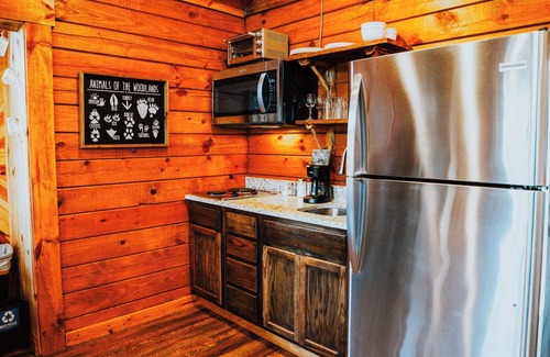 Mid America Cabin | Firefly Treehouse - Starlight Haven