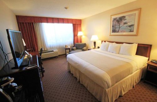 Nasons Corner Hotel | Fireside Inn & Suites Portland