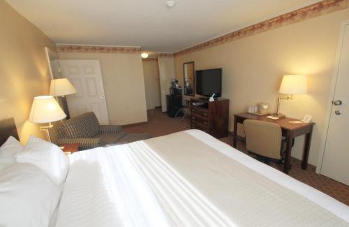 Nasons Corner Hotel | Fireside Inn & Suites Portland