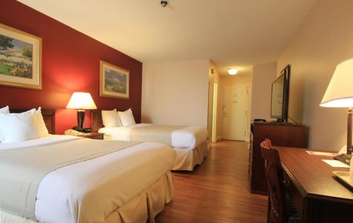 Nasons Corner Hotel | Fireside Inn & Suites Portland
