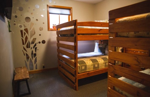 Logan Cabin | Fireside Lodge - Hosted by The Chalets