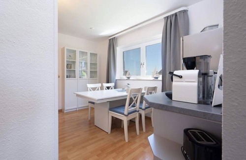 Lemkenhafen Apartment | First floor apartment with terrace 150 meters from the Baltic Sea