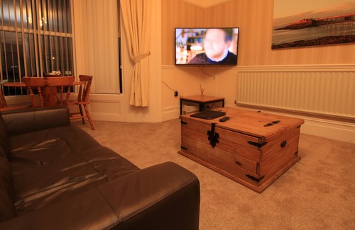 Weston-super-Mare Apartment | First floor Apartment with sea View