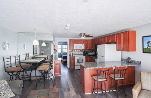 Ogunquit Condo | First level condo in the heart of Oqunquit at a resort style condominium complex