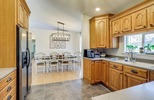 Westlake Corner House | Fish, Boat & Hike: Lakefront Home w/Game Room!