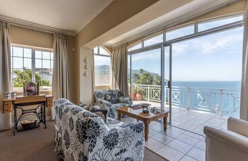 Fish Hoek Villa | Fish Hoek Echo Bay