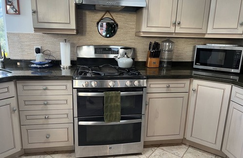 Shelter Cove House | Fish on! Tuna are here! Boat parking hot tub and bbq. Pet friendly sleeps 6