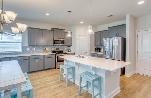 Ocean Isle Beach House | Fish, Swim and Unwind Retreat in Ocean Isle Beach!