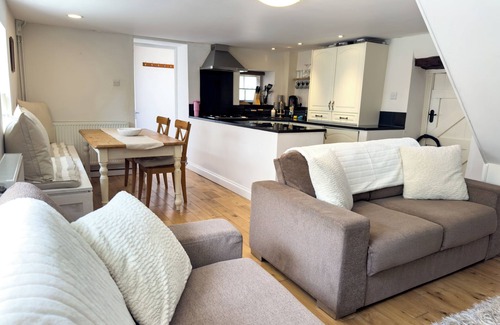 Portland Cottage | Fisherman's Cottage on Chesil Beach