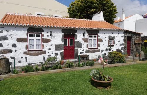 Angra do Heroismo House | Fisherman's House Azores