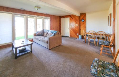 Coos Bay House | Fishermens Paradise in Coos Bay Walk to Beach!