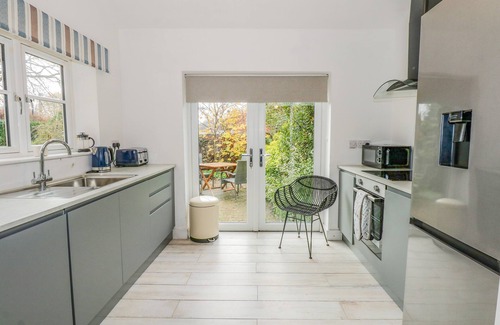 Wells-next-the-Sea Cottage | Fishmans' Retreat- Wells Next the Sea