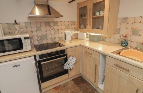 Brixham Cottage | Fishnets