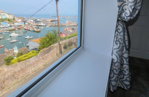 Brixham Cottage | Fishnets