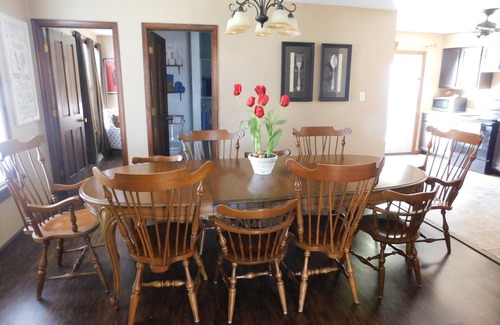 Pekin House | Fit For a Crew With a Hot Tub Too-5 bedrooms