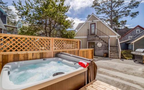 Olivia Beach House | Fit To Be Tide