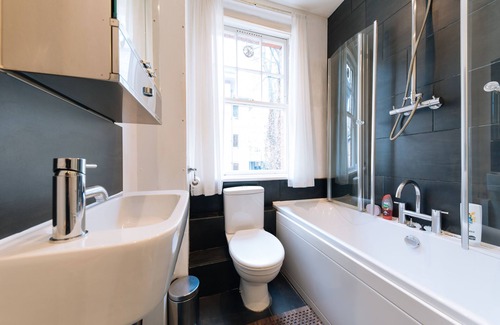 Euston Apartment | Fitzrovia/ Marylebone Large One Bedroom Flat