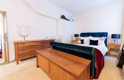 Euston Apartment | Fitzrovia/ Marylebone Large One Bedroom Flat