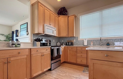 Cape Charles House | Five Minute Walk to the Beach Sleeps 11
