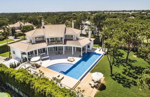 Almancil Villa | FIVE STAR DELUXE 5 BEDROOM VILLA. BUILT TO THE HIGHEST SPECIFICATIONS IN QUINTA DO LAGO ES82 - Almancil, Algarve