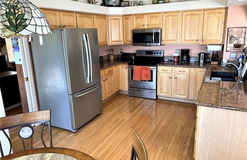 Bayshore - Klatt House | Five Star Private 4 Bedroom Home In South Anchorage. With boat availability