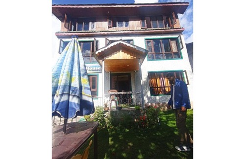 Laripora House | Fiza Guest House, Pahalgam