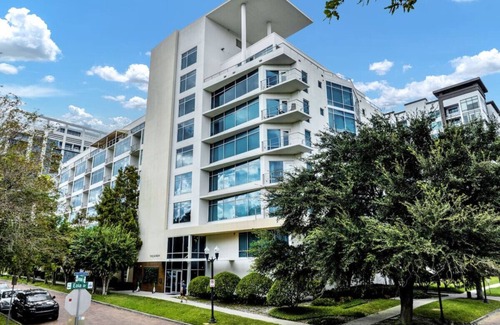 Downtown Orlando Condo | FL King Velvet Suite- 3bdrm/2Bath-2000 sq ft