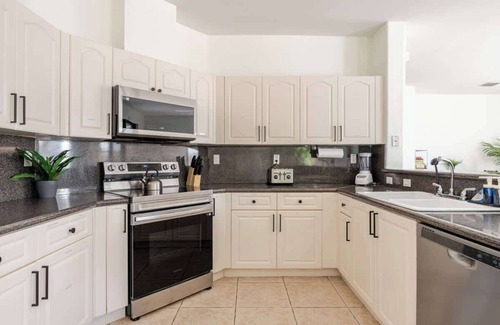 Tamiami House | FL1 House NEW Miami Oasis Game Room & Firepit!