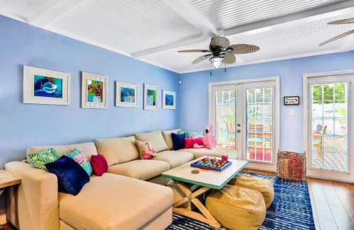 New Smyrna Beach House | Flamingo Cottage