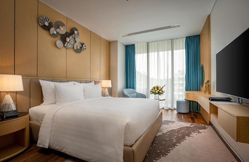 Cat Hai Hotel | Flamingo Grand Cat Ba Resort