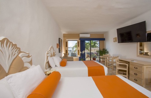 Isla Iguana Hotel | Flamingo Vallarta Hotel & Marina