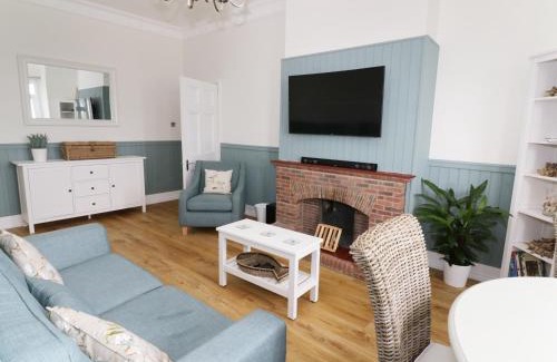 Frinton-on-Sea Apartment | Flat 1, Cambridge Court