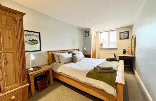 Shoscombe Apartment | Flat 1, Waterloo Apartments