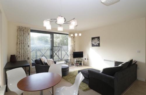 Street Apartment | Flat 2