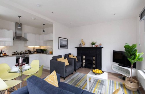 Chinatown Apartment | Flat 3 · home.ly – Central London West End Apartment