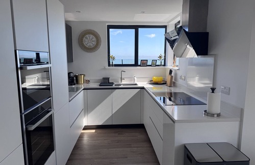 Hythe Cottage | FLAT 4 - PENTHOUSE, family friendly, country holiday cottage in Hythe