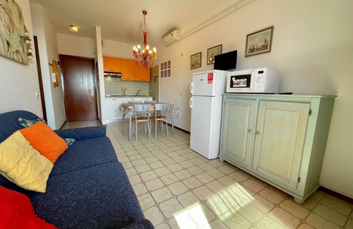 Porto Santa Margherita Apartment | Flat by the sea with a balcony