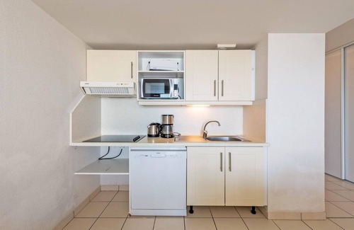 Plougonvelin Apartment | Flat by Pointe St-Mathieu