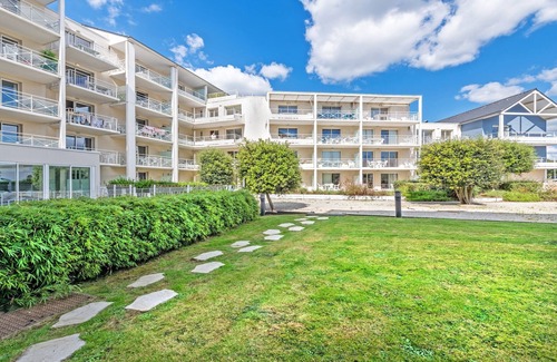 Plougonvelin Apartment | Flat by Pointe St-Mathieu