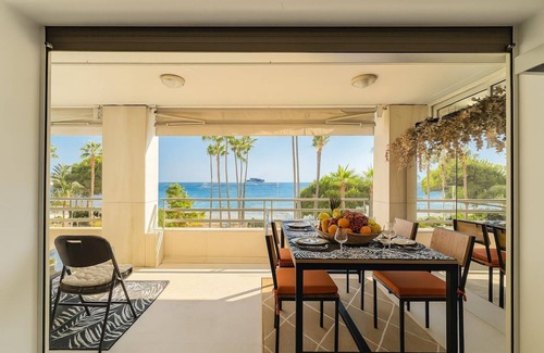 Cannes City Centre Apartment | Flat Croisette 67 - Terrace & Jacuzzi Apartment