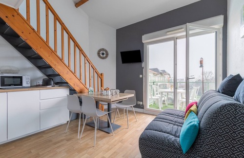 Les Sables d'Olonne Apartment | Flat for 4 - Pool - In the heart of La Chaume