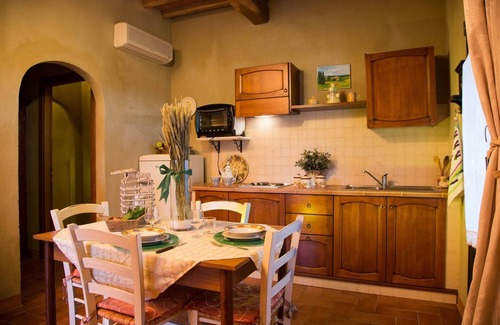 Lari Apartment | Flat in Lari, A/C, terrace, pool, restaurant, Wi-Fi, close to the village, Al
